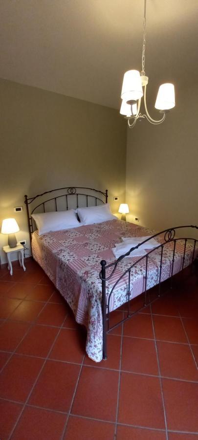 Villa Bagnole B&B - Holiday Apartments Lonato Bagian luar foto