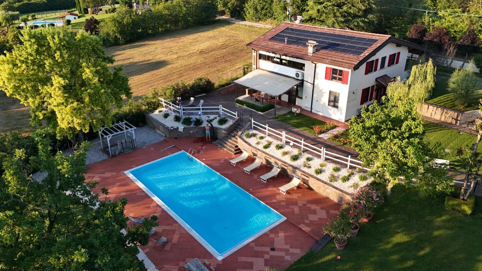 Villa Bagnole B&B - Holiday Apartments Lonato Bagian luar foto